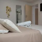 Apartment La Demeure Du Soleil T2 Cosy, Clim,wifi, Castillet 15 Min, Parking Facile Perpignan