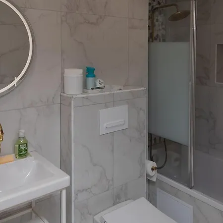 Appartement La Demeure Du Soleil T2 Cosy, Clim,wifi, Castillet 15 Min, Parking Facile