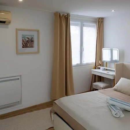 La Demeure Du Soleil T2 Cosy, Clim,wifi, Castillet 15 Min, Parking Facile