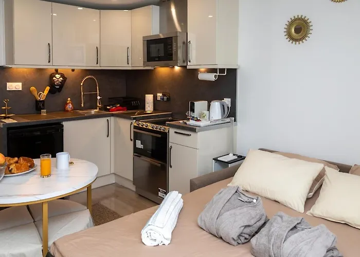 La Demeure Du Soleil T2 Cosy, Clim,wifi, Castillet 15 Min, Parking Facile * Perpignan