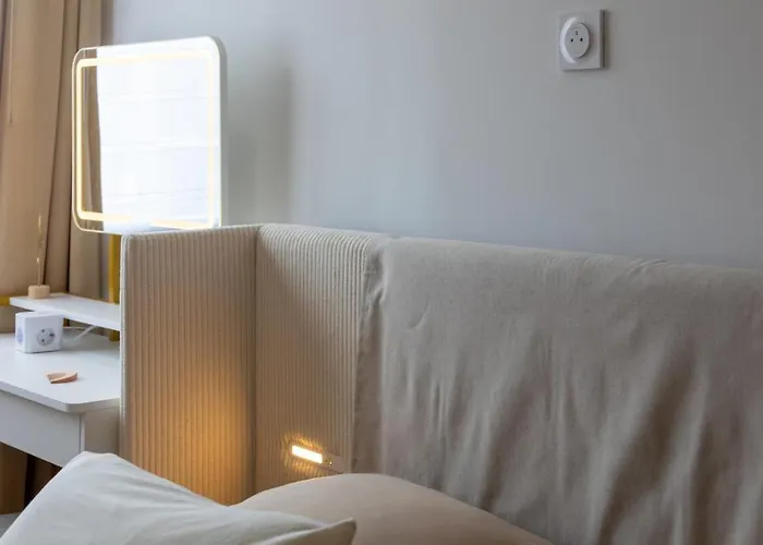 La Demeure Du Soleil T2 Cosy, Clim,wifi, Castillet 15 Min, Parking Facile Appartement